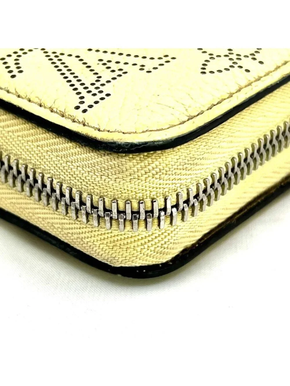 Louis Vuitton Built in Mahina Zippy Wallet Banana